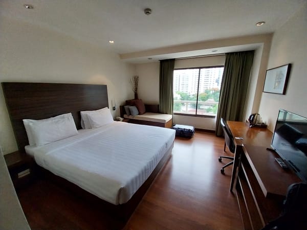 Journeyhub Hotel – a Great Hotel Near BTS Phrom Phong, Emporium, EmQuartier and EmSphere